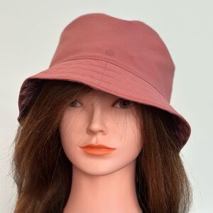 Lululemon REVERSIBLE Bucket Hat - Dusty Rose & Rosy Camouflage